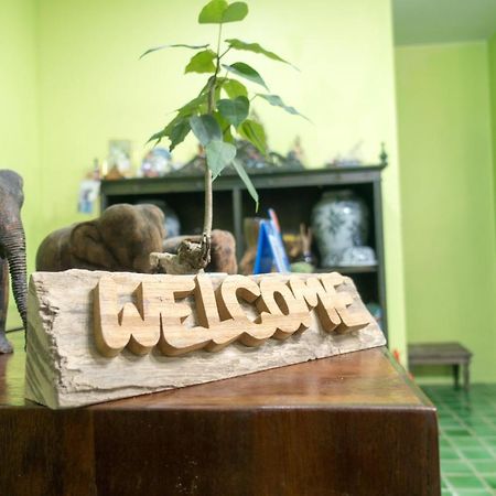 Plus Hostel Ayutthaya Eksteriør bilde