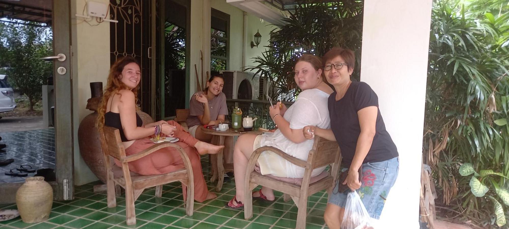 Plus Hostel Ayutthaya Eksteriør bilde