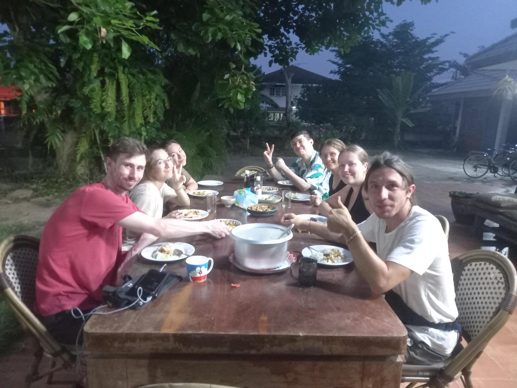 Plus Hostel Ayutthaya Eksteriør bilde
