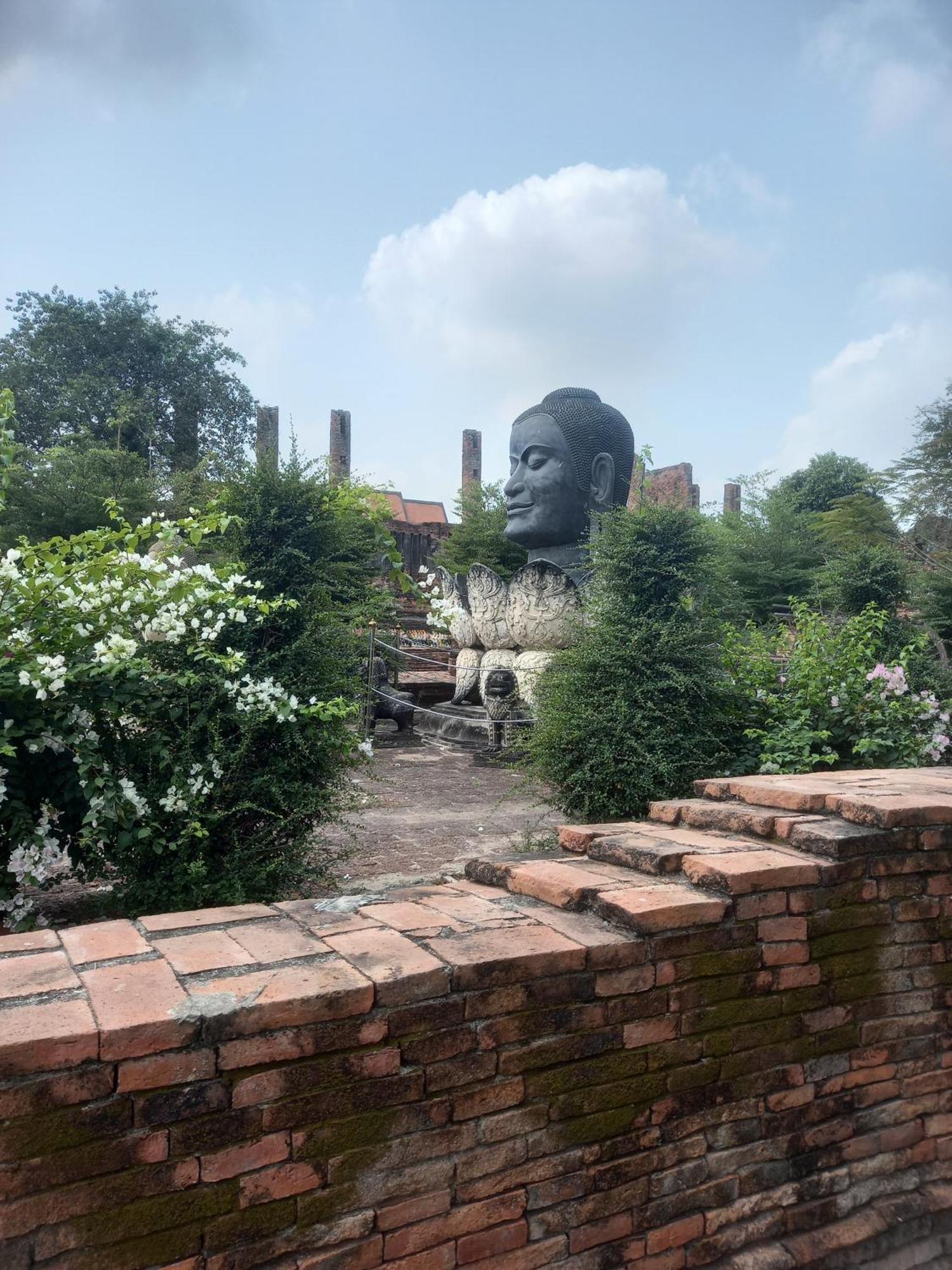 Plus Hostel Ayutthaya Eksteriør bilde